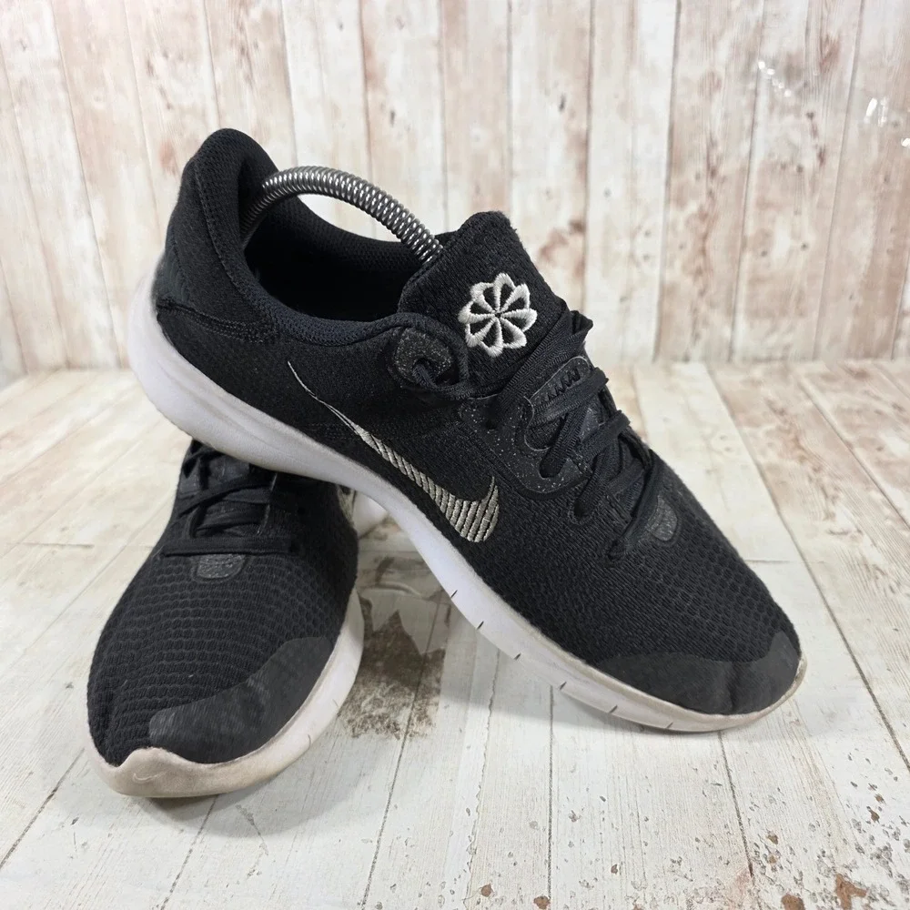 Nike Flex Experience Run 11 Next Nature Black White Silver DD9283-001 Womens 10